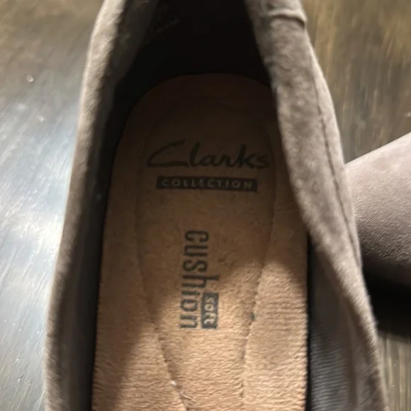 EUC Clarks Collection Suede Pumps size 7.5 - Picture 6 of 7